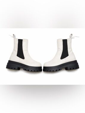 Dirty Laundry White Chelsea Lug Boots